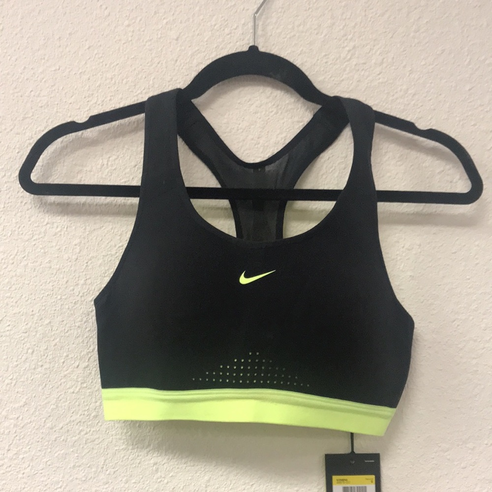 Nike Women’s Motion Adapt Sports Bra. - Picture 2 of 4